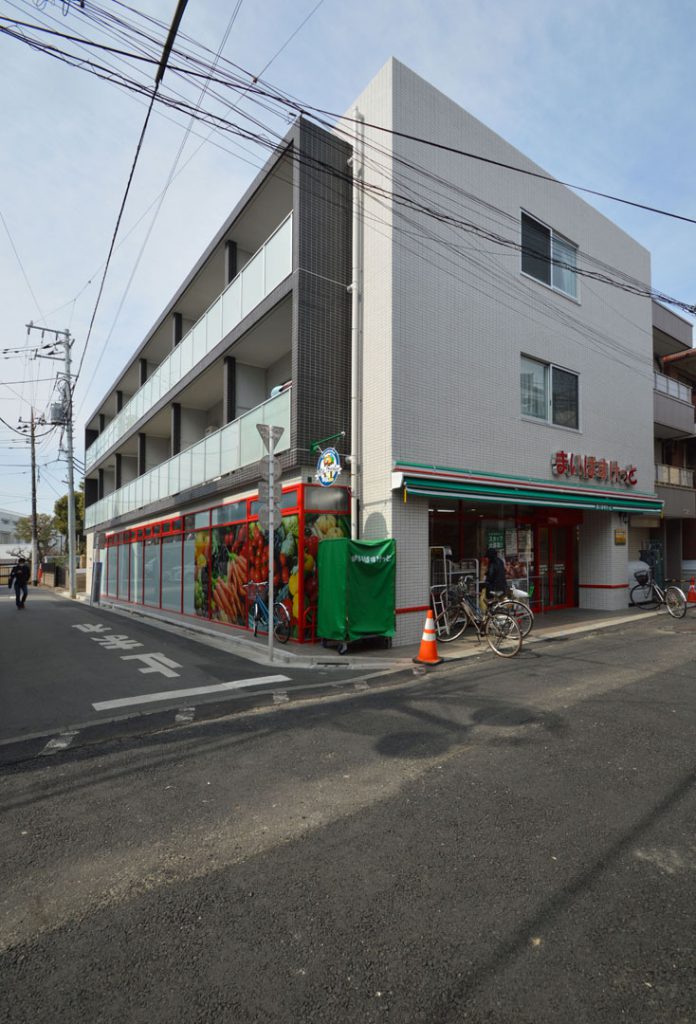 01 facade